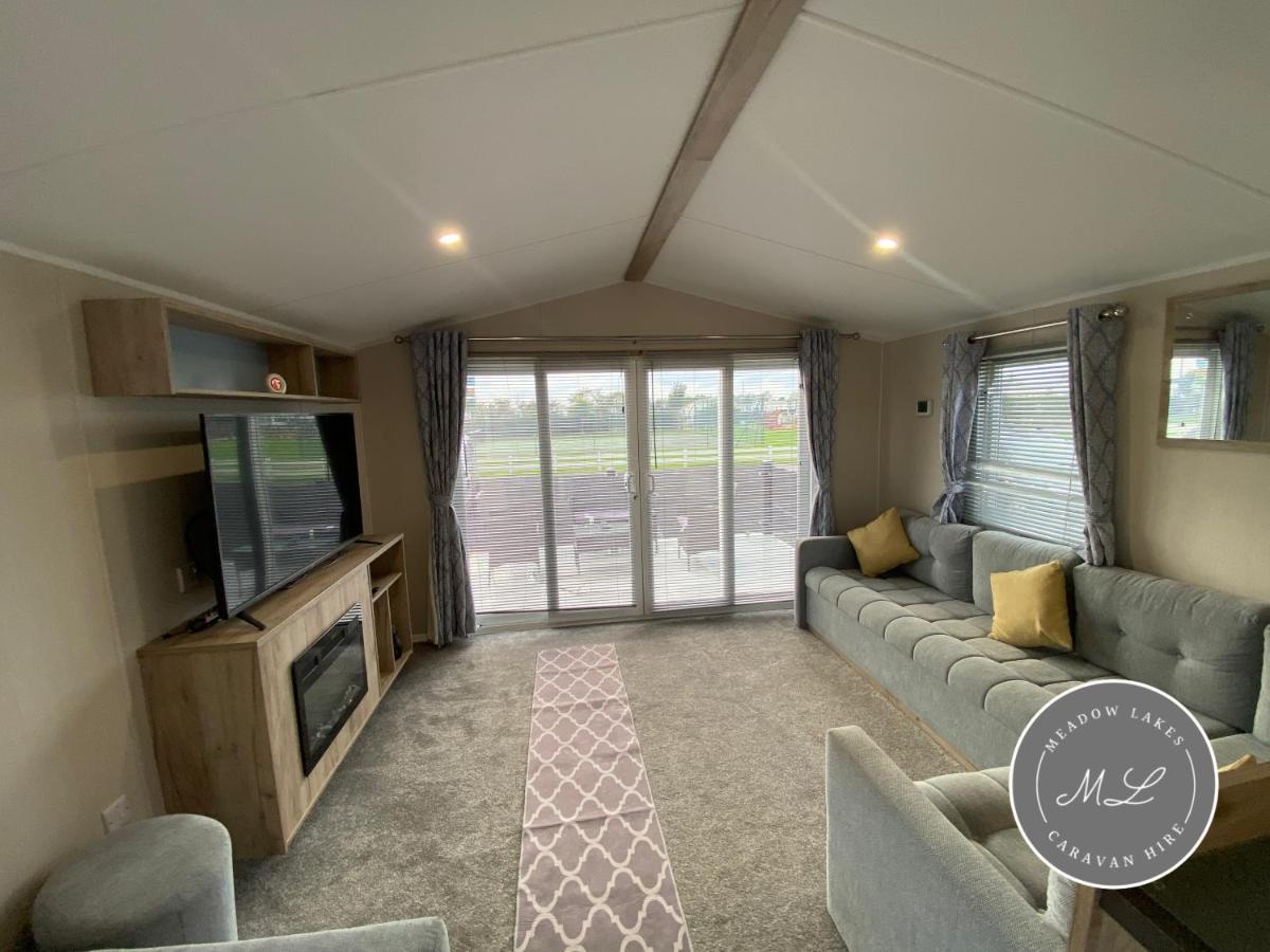 Meadow View 171 - Golden Palm - Central Heating, Wifi, Pet Friendly, Bed Linen - Meadow Lakes Caravan & Lodge Hire Чапел-Сент-Леонардс Экстерьер фото